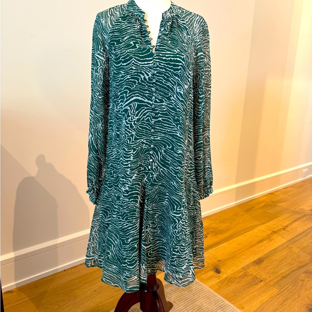Joie Tariana dress. The perfect holiday dress! Joie brand beautiful fabric!